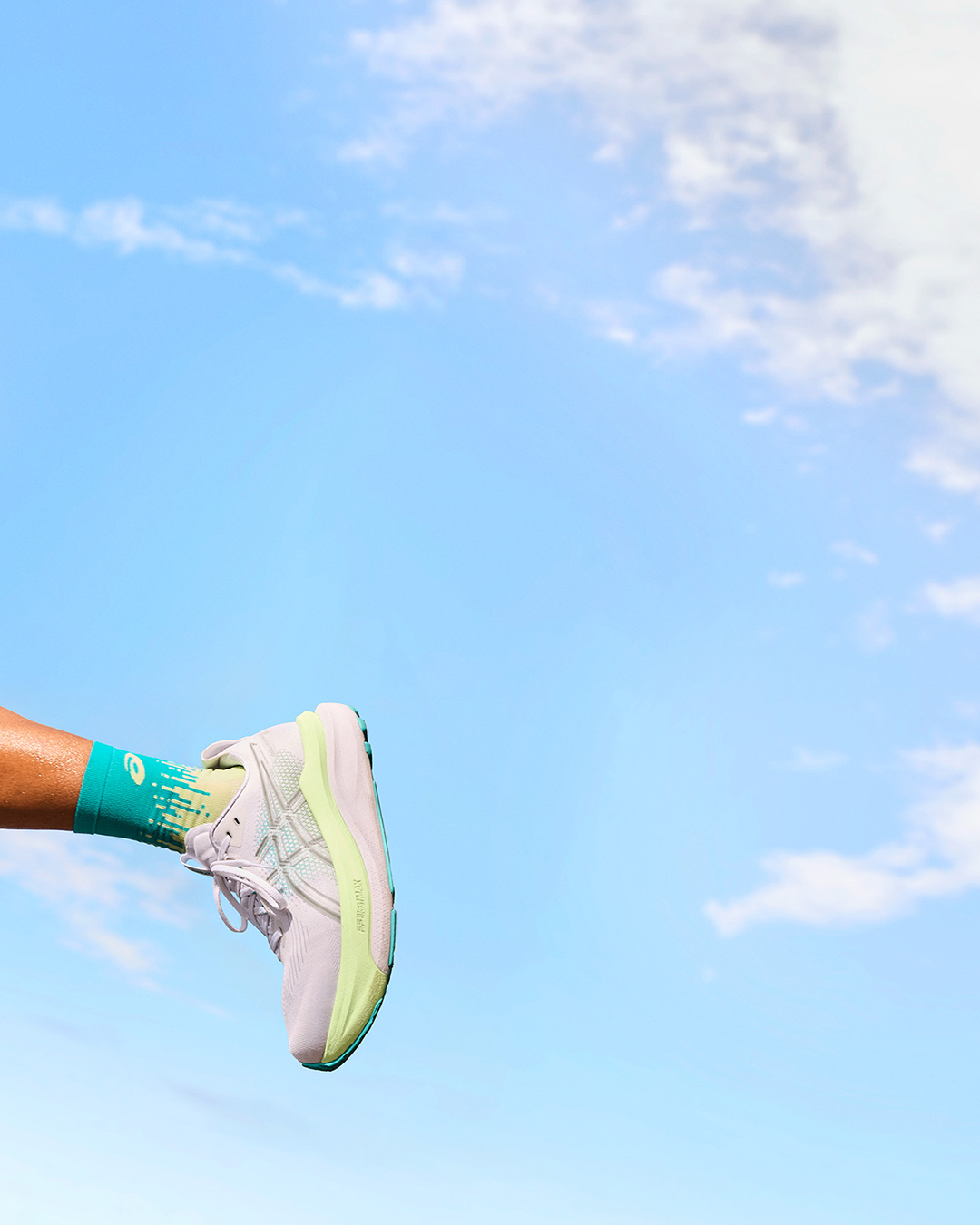 AW26_GEL-KAYANO-33_Organic-Social_IG_Carousel_D_Location_Frame5